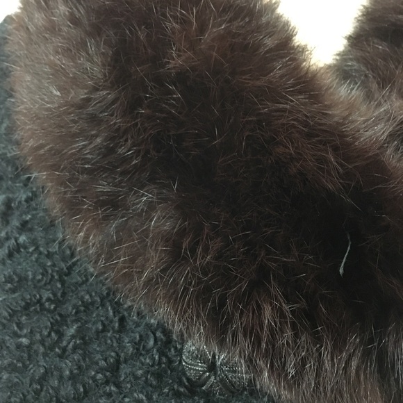 Vintage 3/4 sleeve Double Breasted Lambswool and Mink Collared Fur Coat - Picture 5 of 8